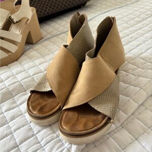 DibaTrue Sandals